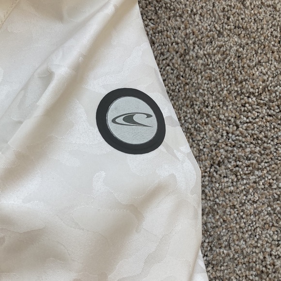 Snowboard or ski jacket - Picture 2 of 6